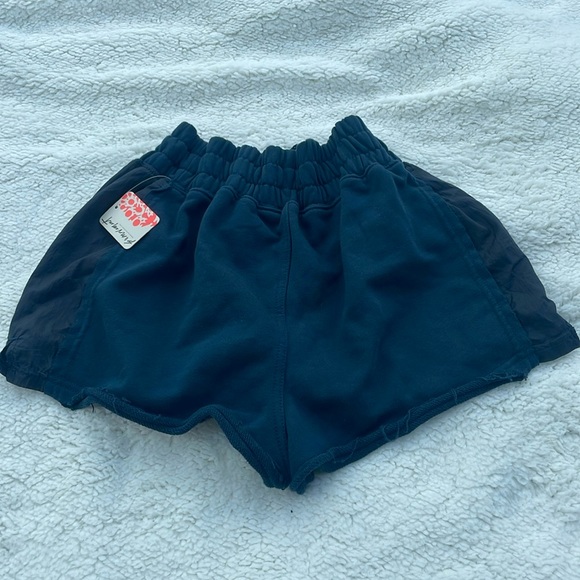 NWT Free People Movement' Half Way There Shorts, S, New Navy - Picture 5 of 8